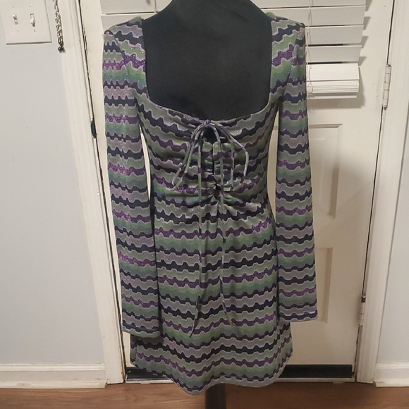 Zara Long Sleeve Dress in Purple and Green Waves - Picture 1 of 14